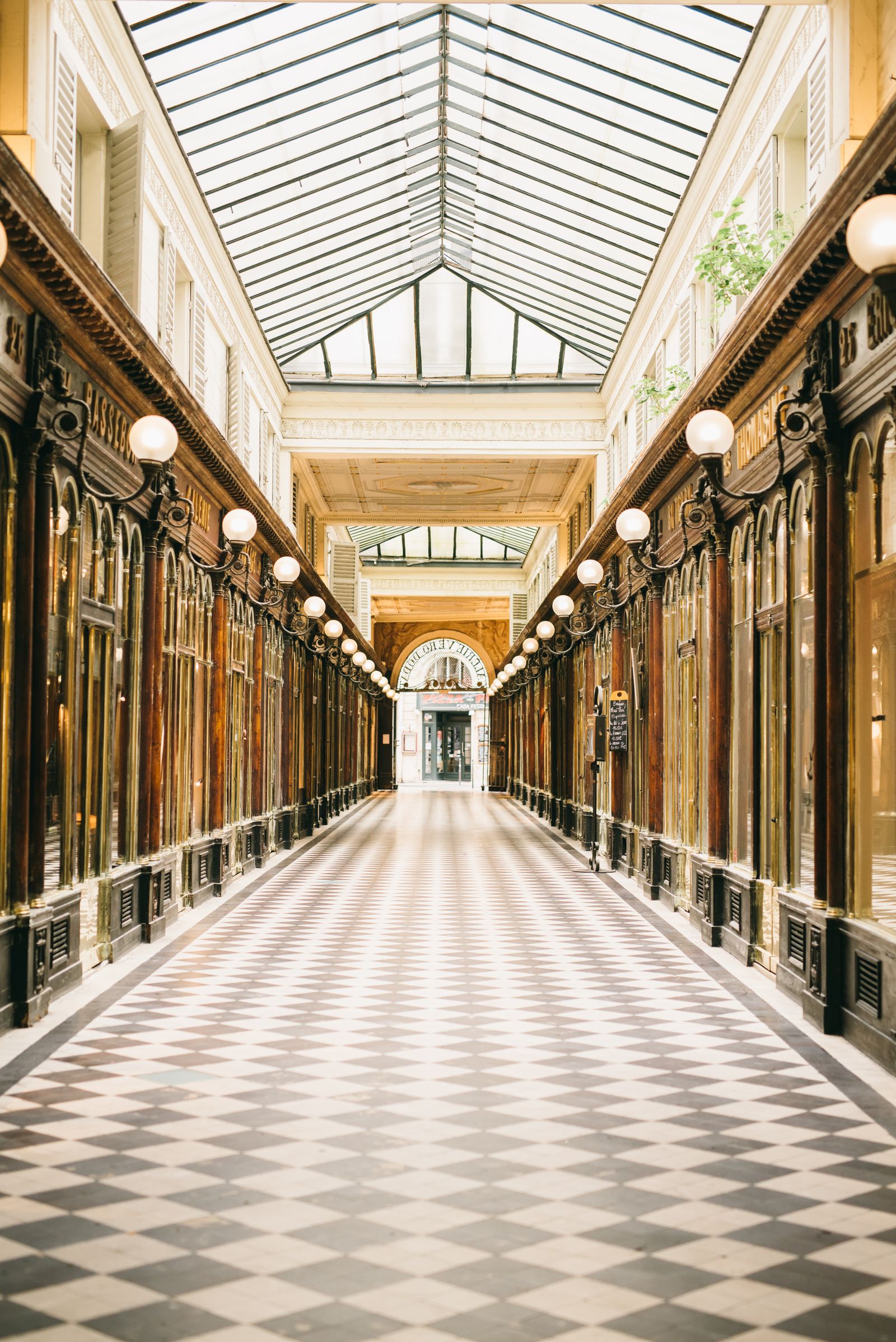 Les passages couverts de Paris, 3/3
