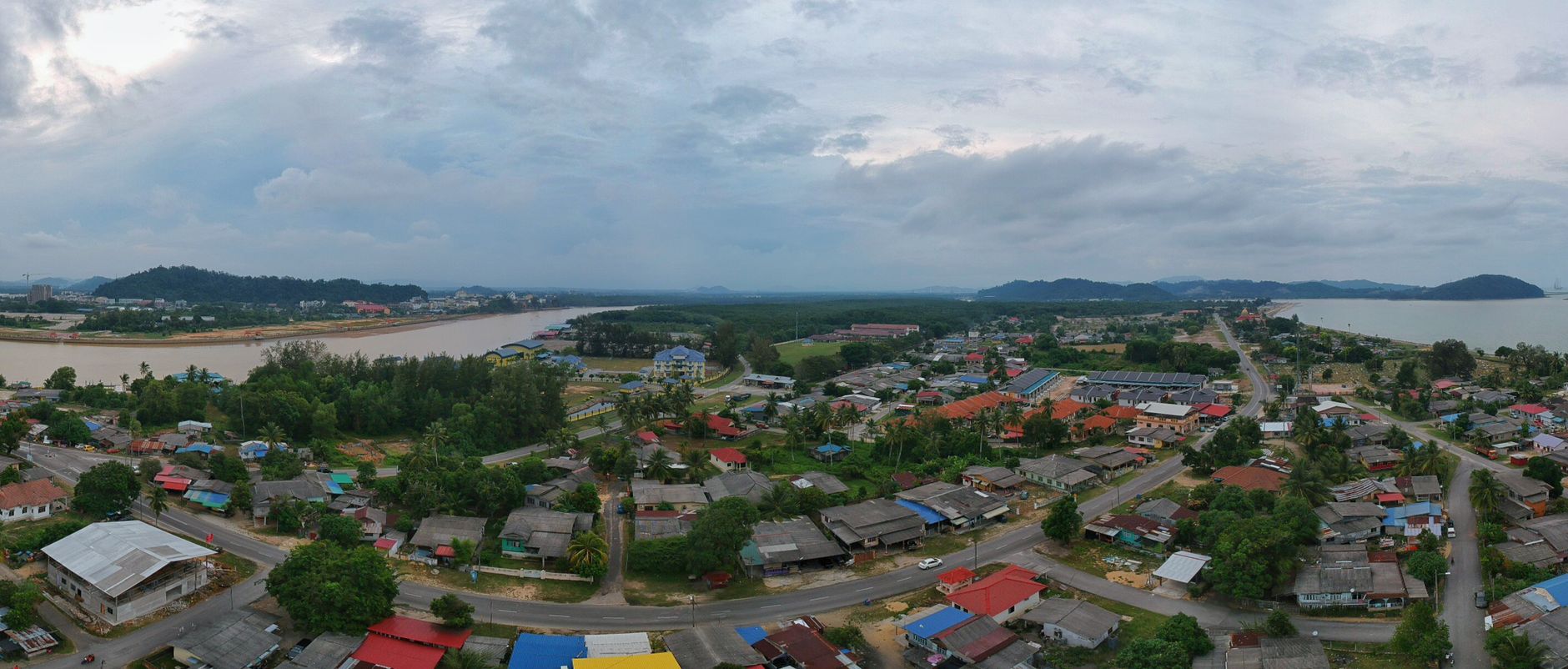 ตำรวจมาเลเซียตรวจพื้นที่ชนบทในปีนัมปัง ซาบาห์ บรรยากาศเคร่งขรึมหลังปฏิบัติการบุกตรวจค้น