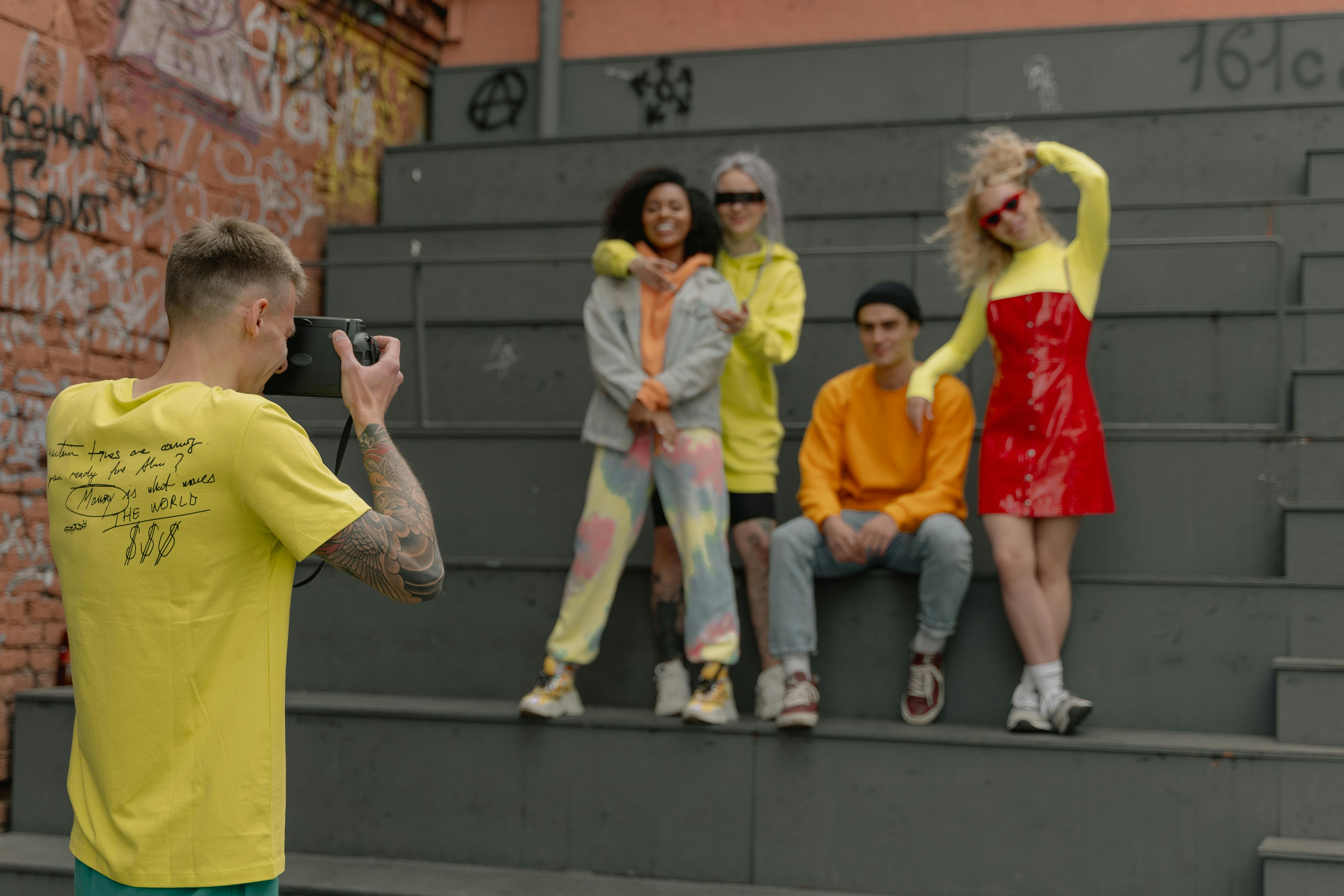 Do guys age faster than girls?