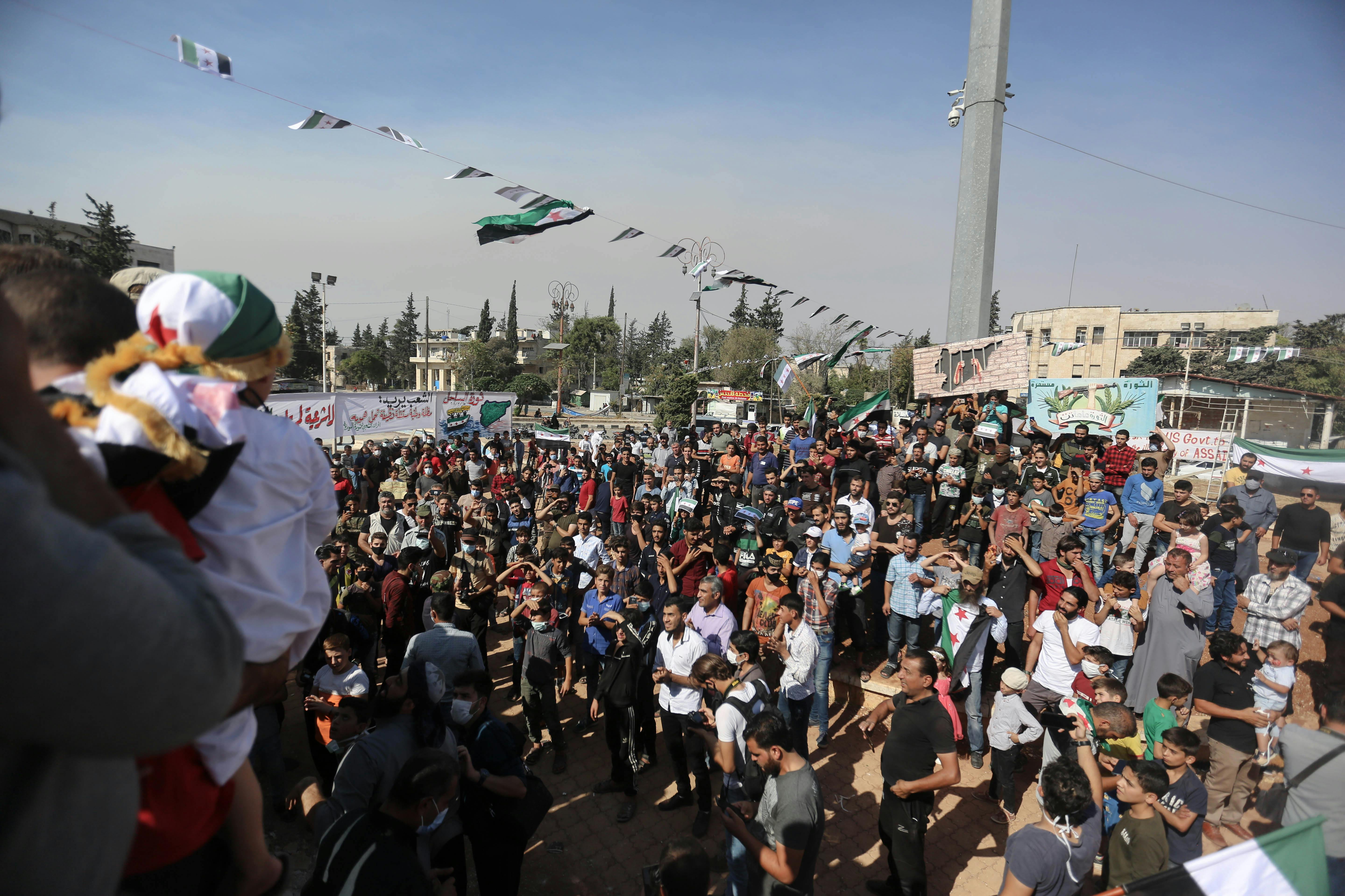 Sources to 'SadaNews': 'Hamas' Prepares to Announce New Head of Its Political Bureau — Photo by Khaled Akacha on Pexels