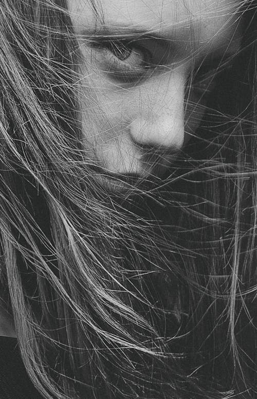 Free Grayscale Photo of a Woman Staring Stock Photo