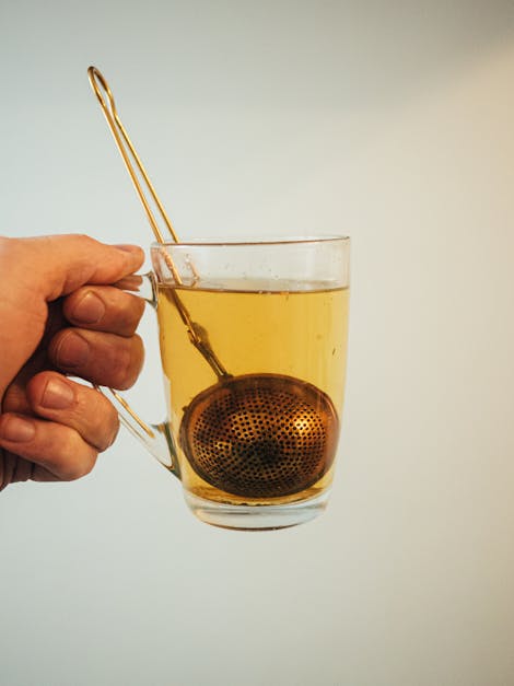 How to make loose-leaf tea with an infuser