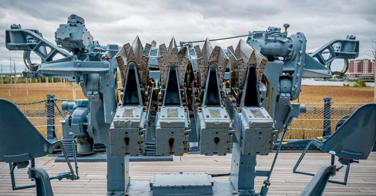 謝寒冰批國防部8年未裝防撞系統,要求誠實面對問題