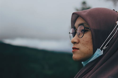 Ingyenes stockfotó arckép, ázsiai nő, hidzsáb témában