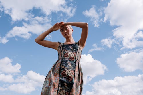 Foto profissional grátis de Asiático, céu azul, estilo