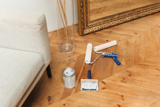 Como pintar móveis de madeira em casa - imagem 1