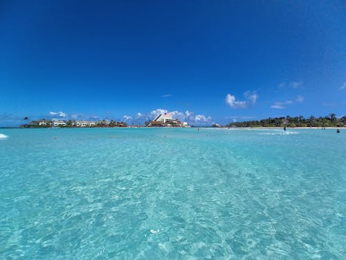 Kostenloses Stock Foto zu klarer himmel, küste, meer