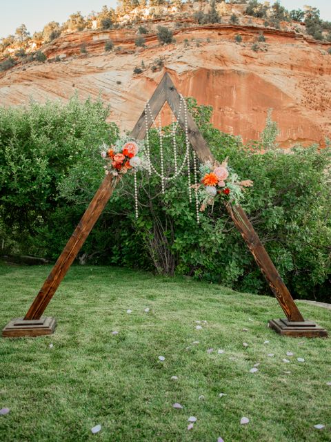 Wedding invitation wooden-arch