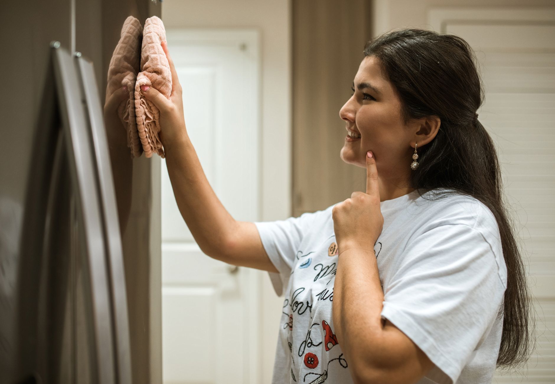 Adeus Mofo: Limpeza de Box com Truque Simples Adeus Mofo: Limpeza de Box com Truque Simples - Lifestyle | Estrato