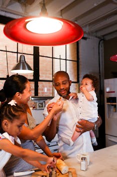 在舒适的厨房里一起烹饪，能增进家庭纽带，让家庭更快乐