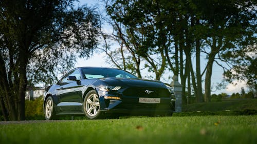 coupe, dar açılı çekim, ford mustang içeren Ücretsiz stok fotoğraf