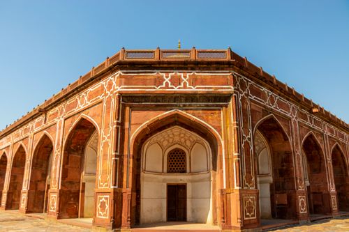 Free Explore the intricate design of Humayun's Tomb in New Delhi, a UNESCO World Heritage Site. Stock Photo