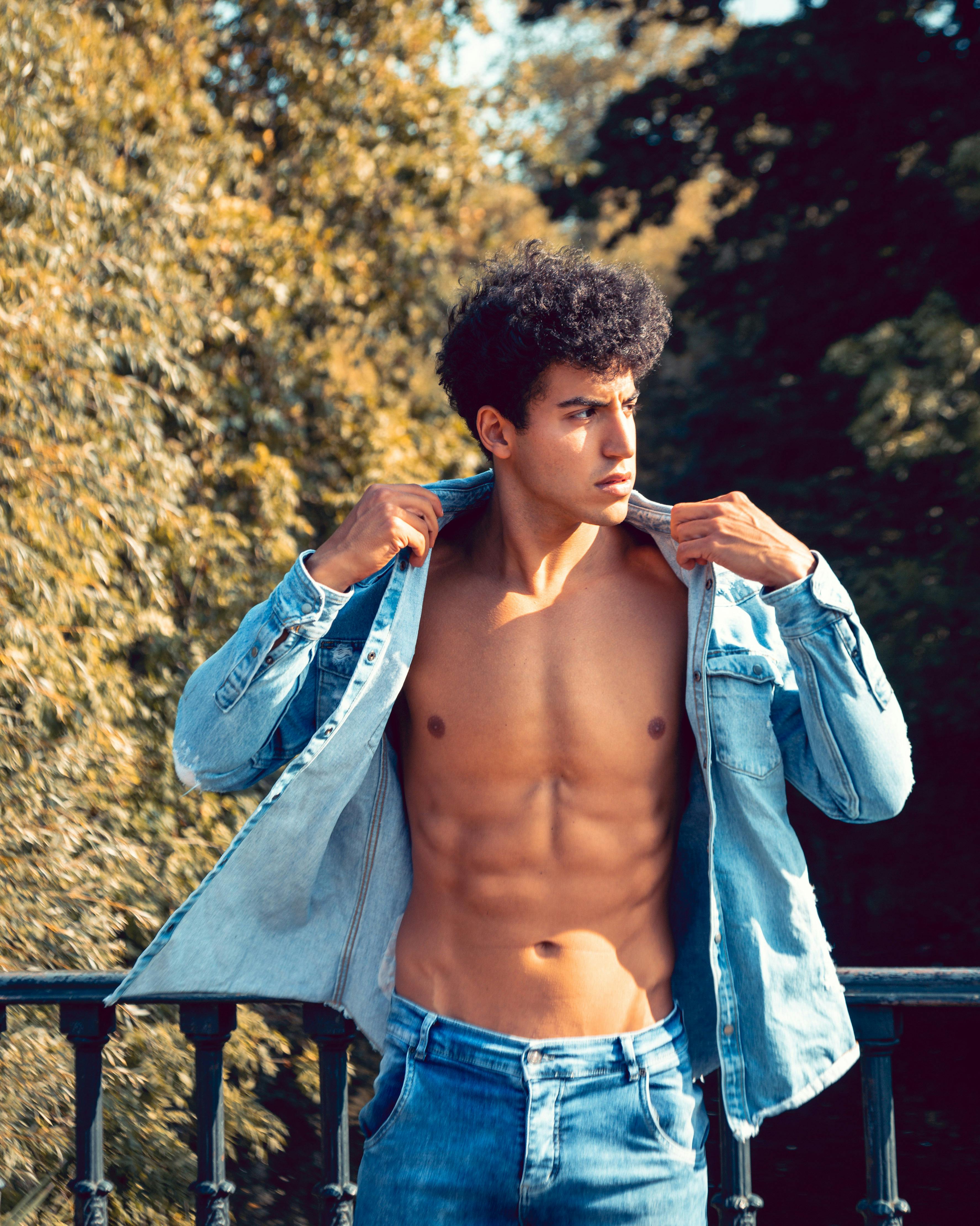 American Eagle Celebrates Male Body Diversity With Fall Denim Campaign |  Teen Vogue
