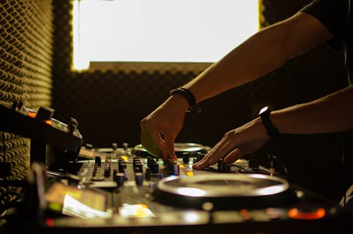 無料 DJ, DJミキサー, アダルトの無料の写真素材 写真素材