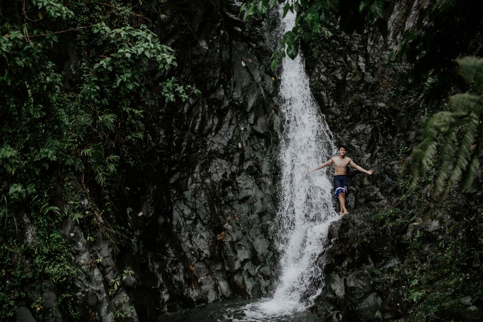 Air Terjun Tersembunyi: Menyegarkan Jiwa dan Raga Air Terjun Tersembunyi: Menyegarkan Jiwa dan Raga