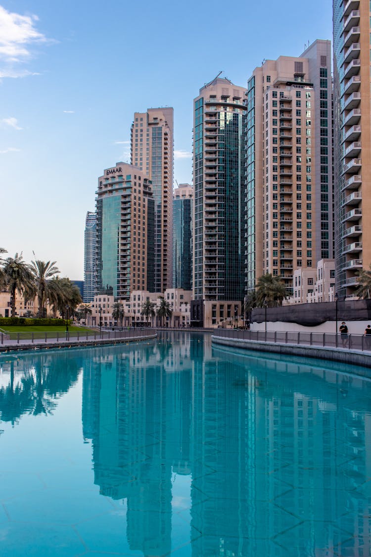 Swimming Pool In Dubai