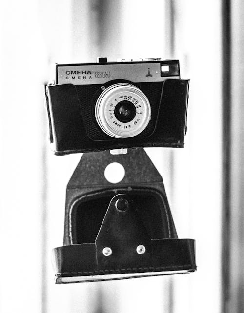 Darmowe zdjęcie z galerii z aparat fotograficzny, biały, bw
