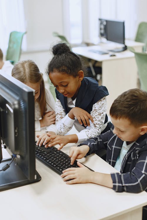 Kids in a Computer Lab · Free Stock Photo