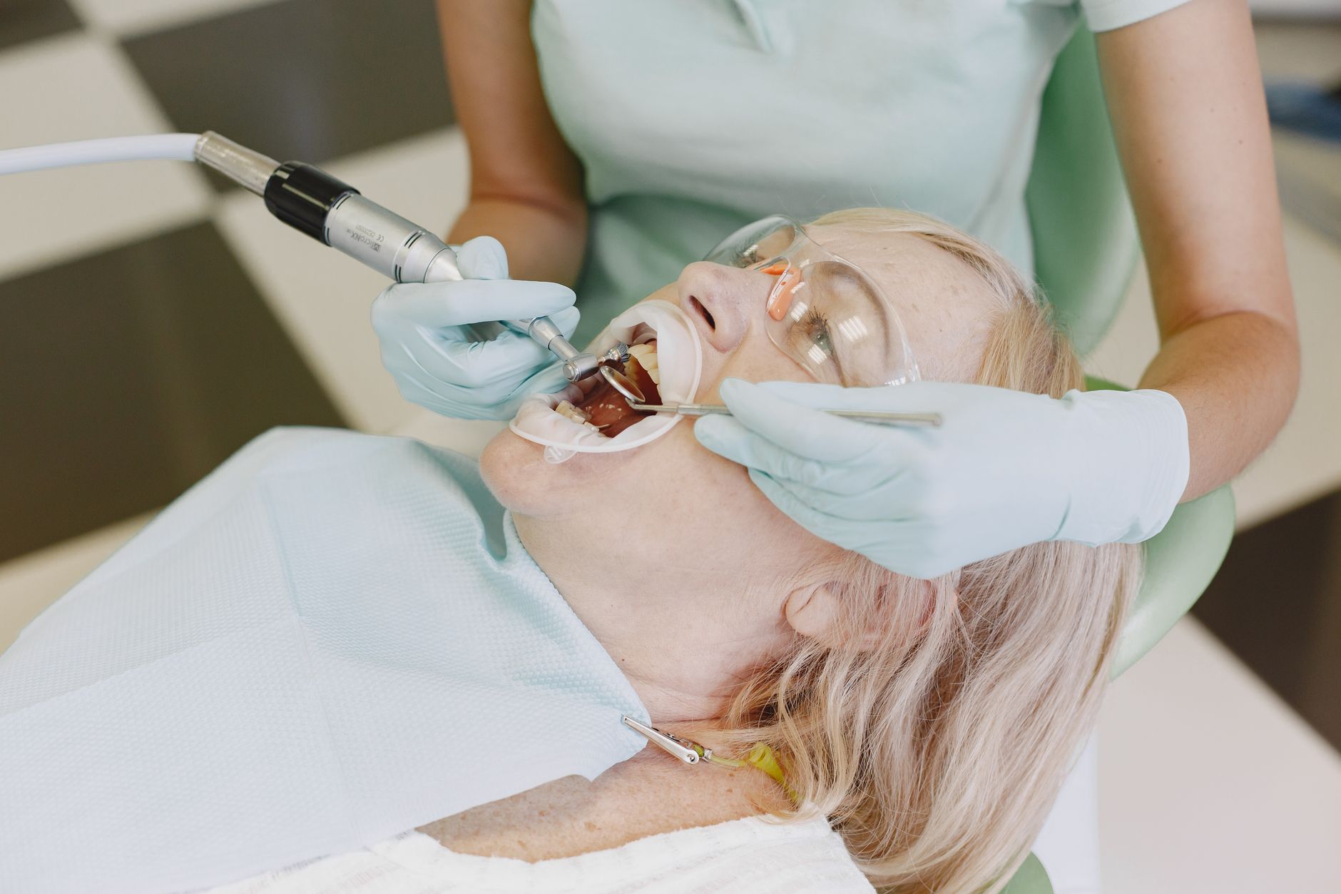 Dental Cosmetic in a Dentistry setting — illustrative photo for थॉर्नहिल, ओंटारियो guide. Dental Cosmetic in a Dentistry setting — illustrative photo for थॉर्नहिल, ओंटारियो guide.