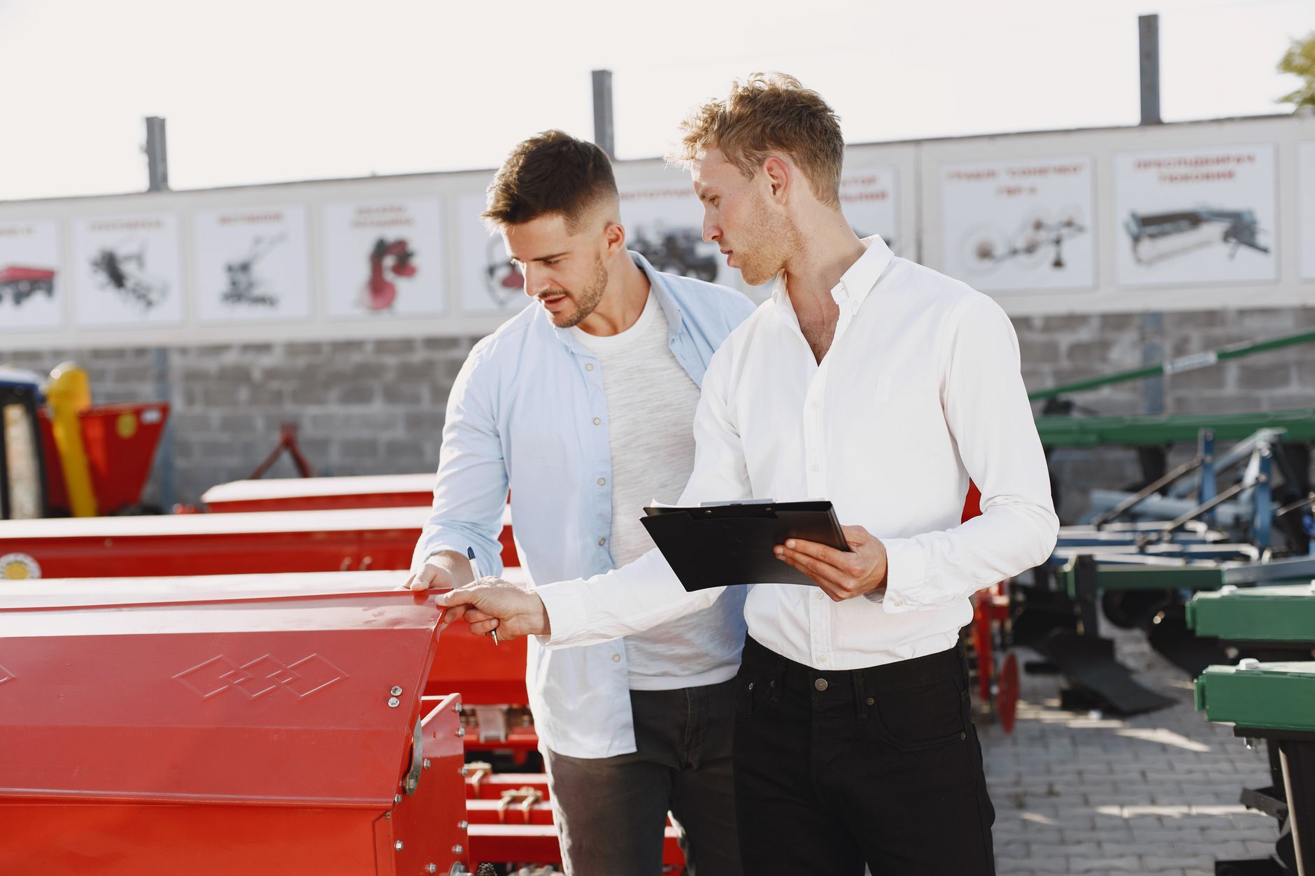 Top Features Every B2B Lead Generation Platform Should Have in 2026