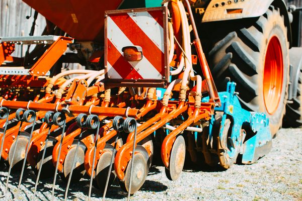 Agricultural Equipment Manufacturer: Smart Guide 2026 1 Agricultural equipment manufacturer for sale - tractor equipment in the field