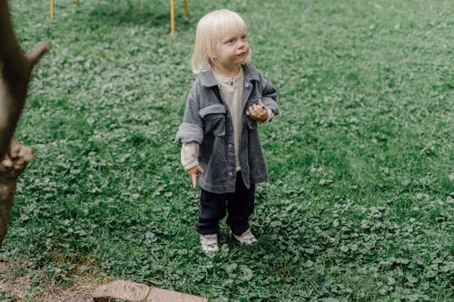 Fotobanka s bezplatnými fotkami na tému bezstarostný, blond, celé telo