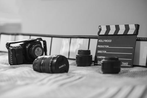 Безкоштовне стокове фото на тему «clapperboard, відтінки сірого, камера»