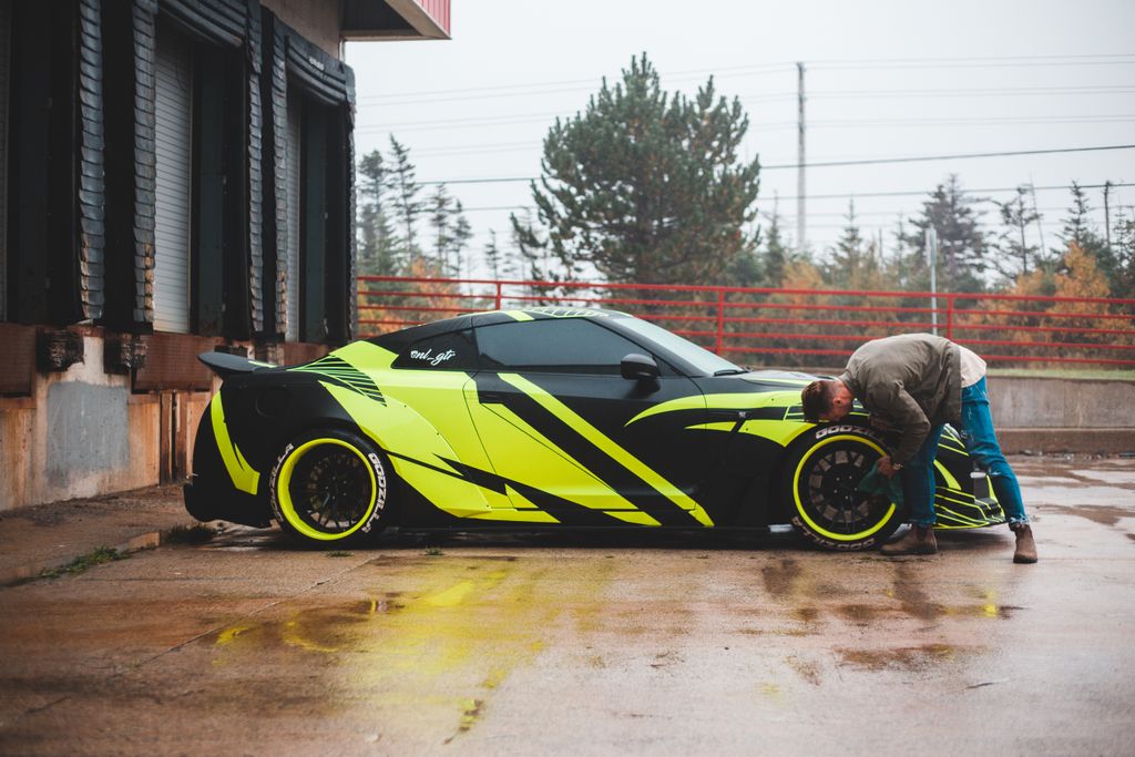 Where Is Full Custom Garage Located? Answer]