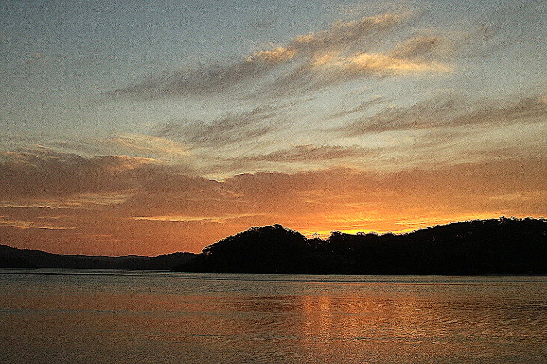 香港AI推銷電話暴增50%:2026年法例漏洞如何威脅你的隱私與錢包? 香港AI推銷電話暴增50%:2026年法例漏洞如何威脅你的隱私與錢包?