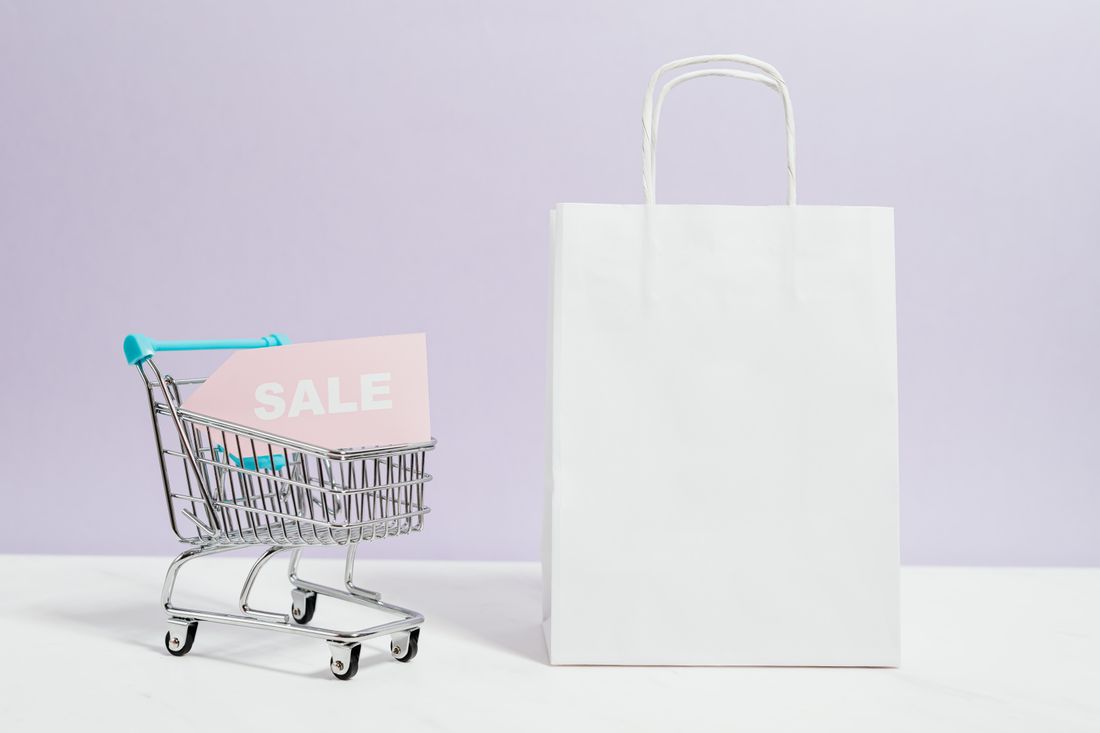 Cajas y pedidos listos para una campaña de ecommerce