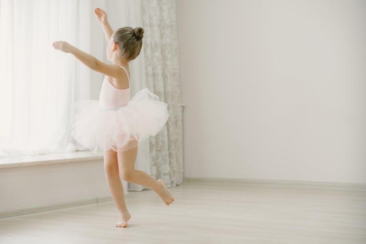Little Girl Dancing Ballet 