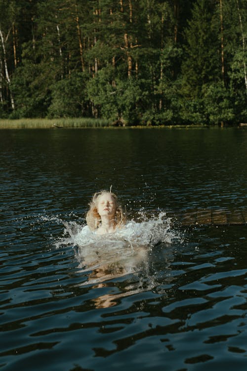 Gratis lagerfoto af kaukasisk kvinde, lodret skud, person