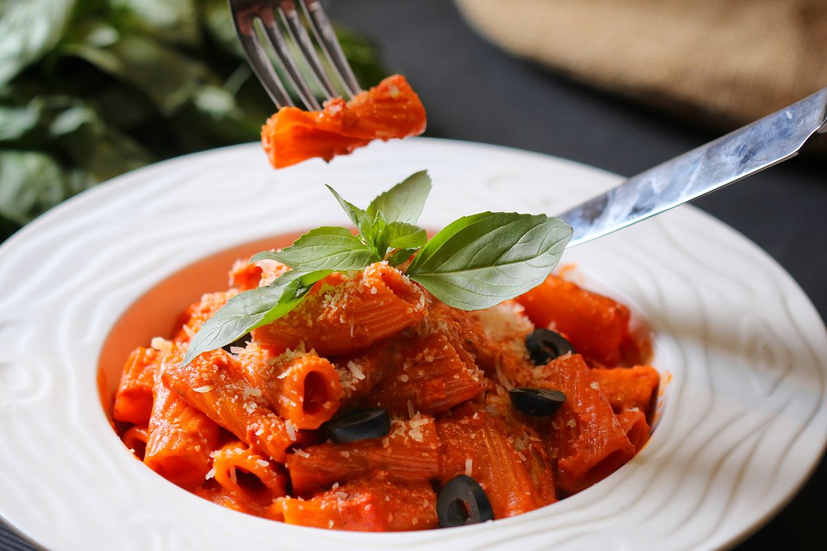 Pasta alla Norma : la recette sicilienne - Préparation étape par étape de la Pasta alla Norma