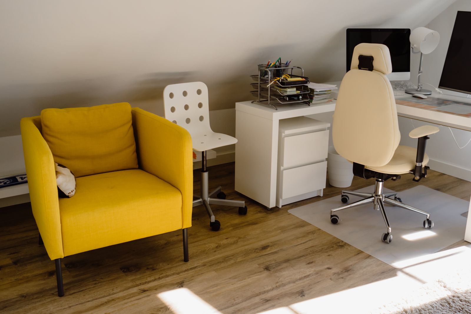 Cadeira ergonômica vale a pena? Como escolher em 2026