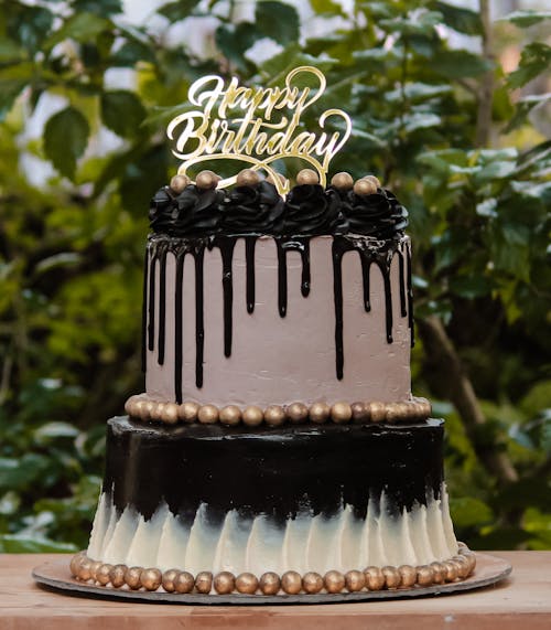 Delicious Chocolate Cream Cake for Birthday