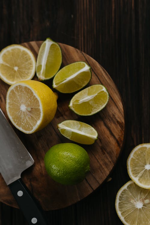 Sliced Lemon and Lime in Close-Up Photography