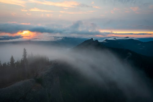 Безкоштовне стокове фото на тему «Аерофотозйомка, вершина гори, вечір»