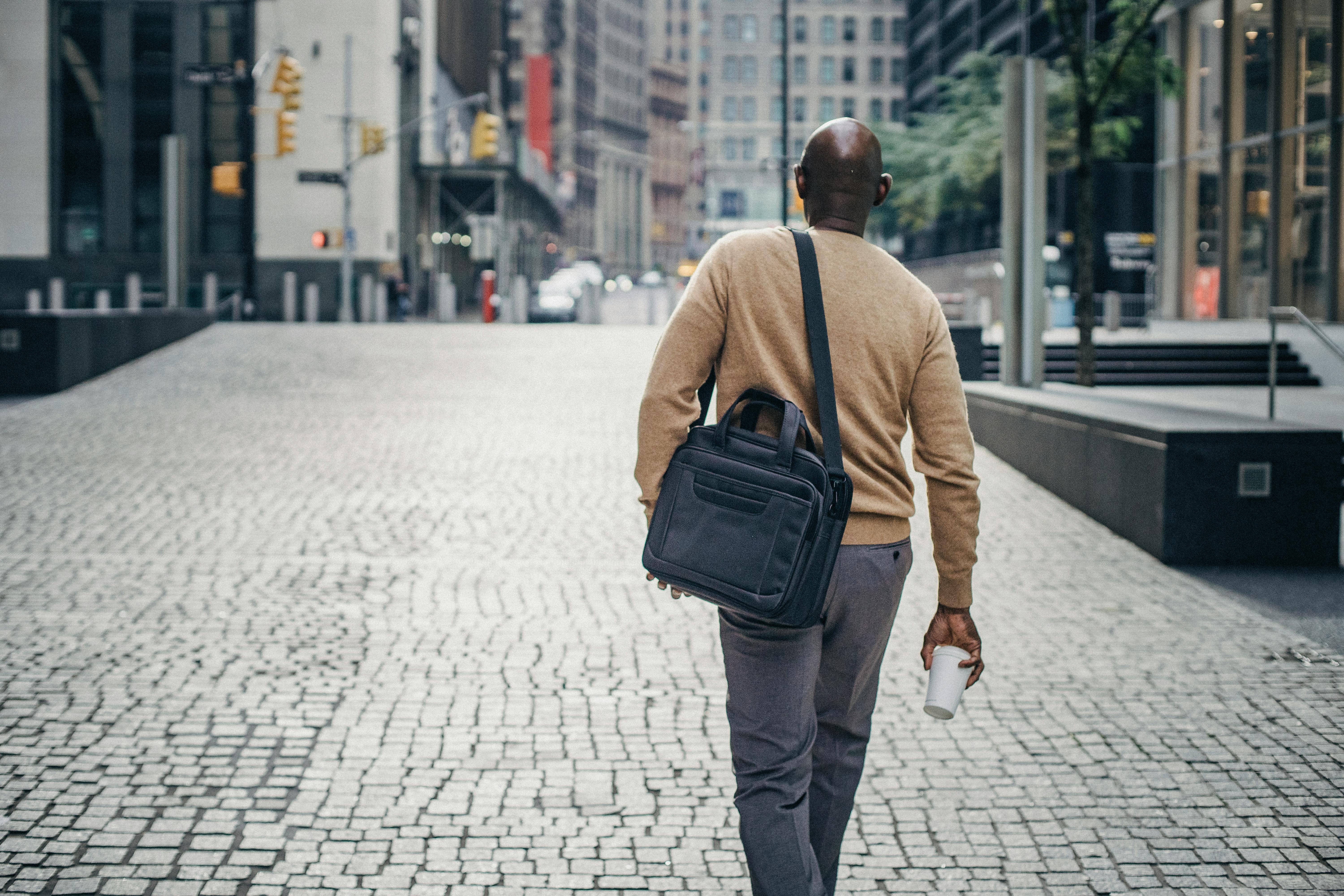 23,447 Bags Men Street Style Stock Photos, High-Res Pictures, and Images -  Getty Images