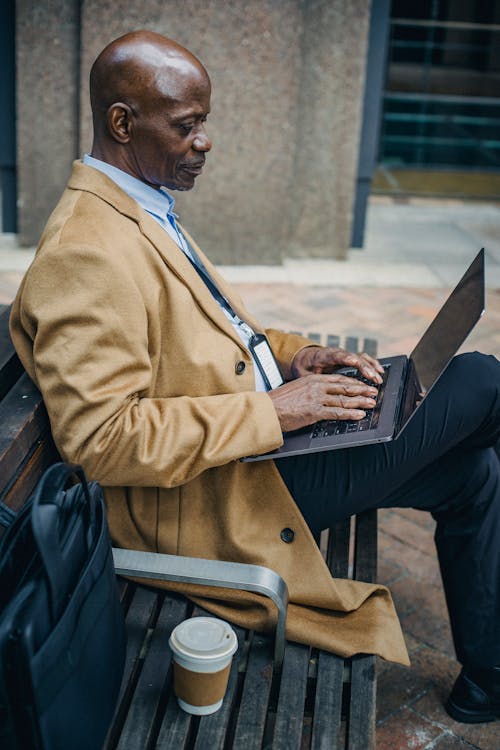 Ilmainen kuvapankkikuva tunnisteilla afroamerikkalainen mies, ammattilainen, business