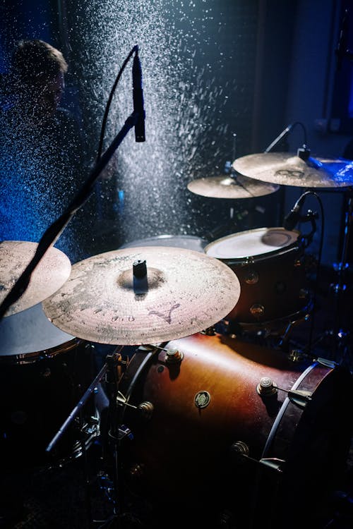 Splash of Water on a Drum Set · Free Stock Photo