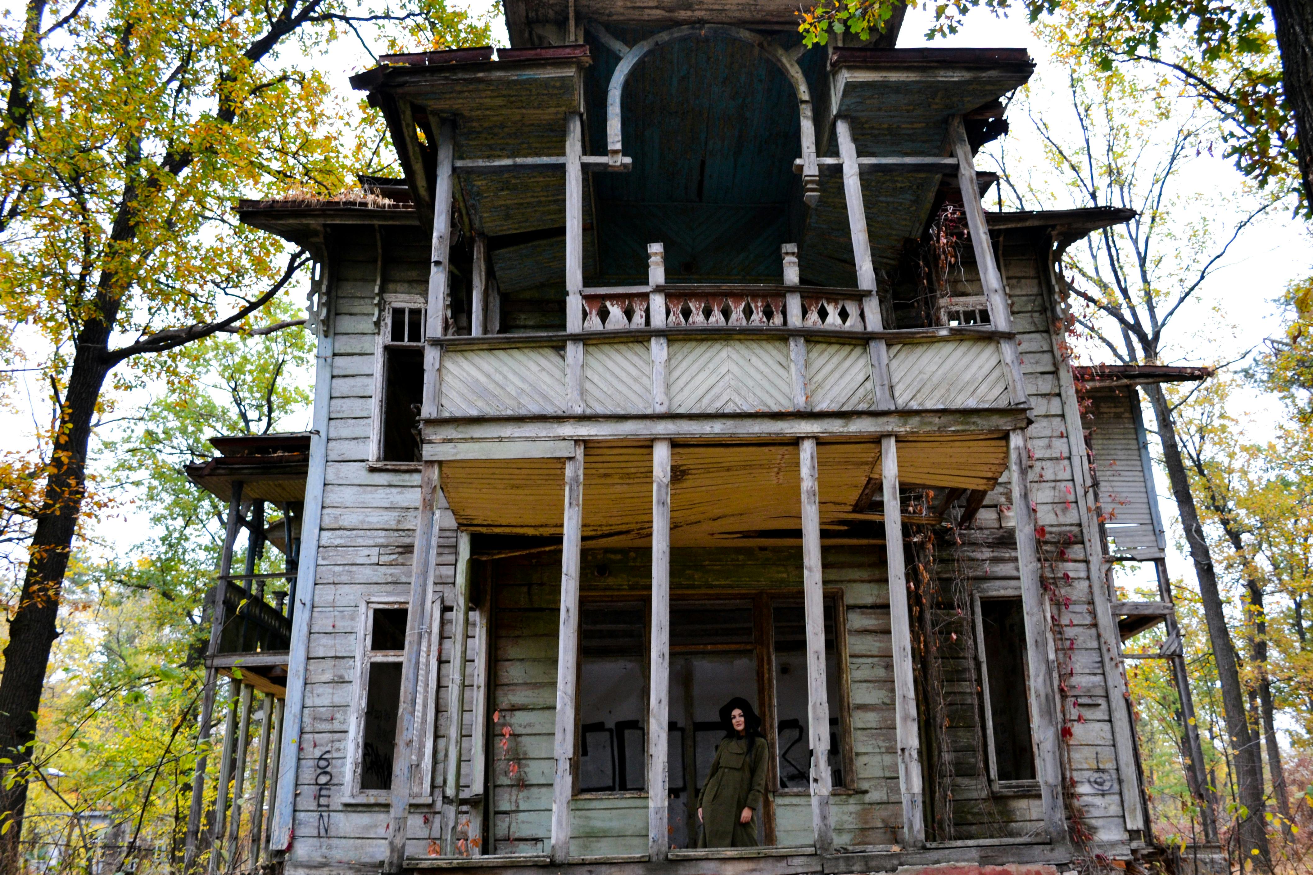 The Energy Vampires Haunting Your Home — Photo by Natalia Kretinina on Pexels