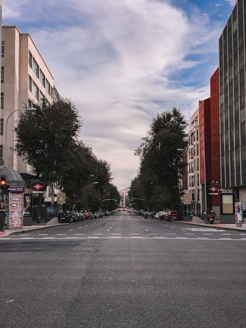 Ilmainen kuvapankkikuva tunnisteilla autot, katu, kaupungit