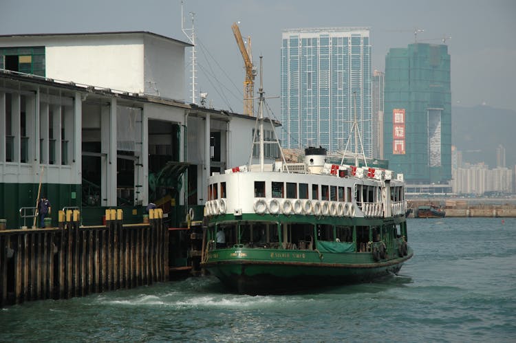 Star Ferry In Bay 