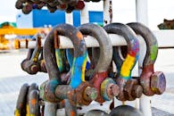 Assorted-color Shackle Lot