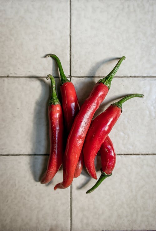 Photos gratuites de aliments, arrière-plan blanc, carreaux