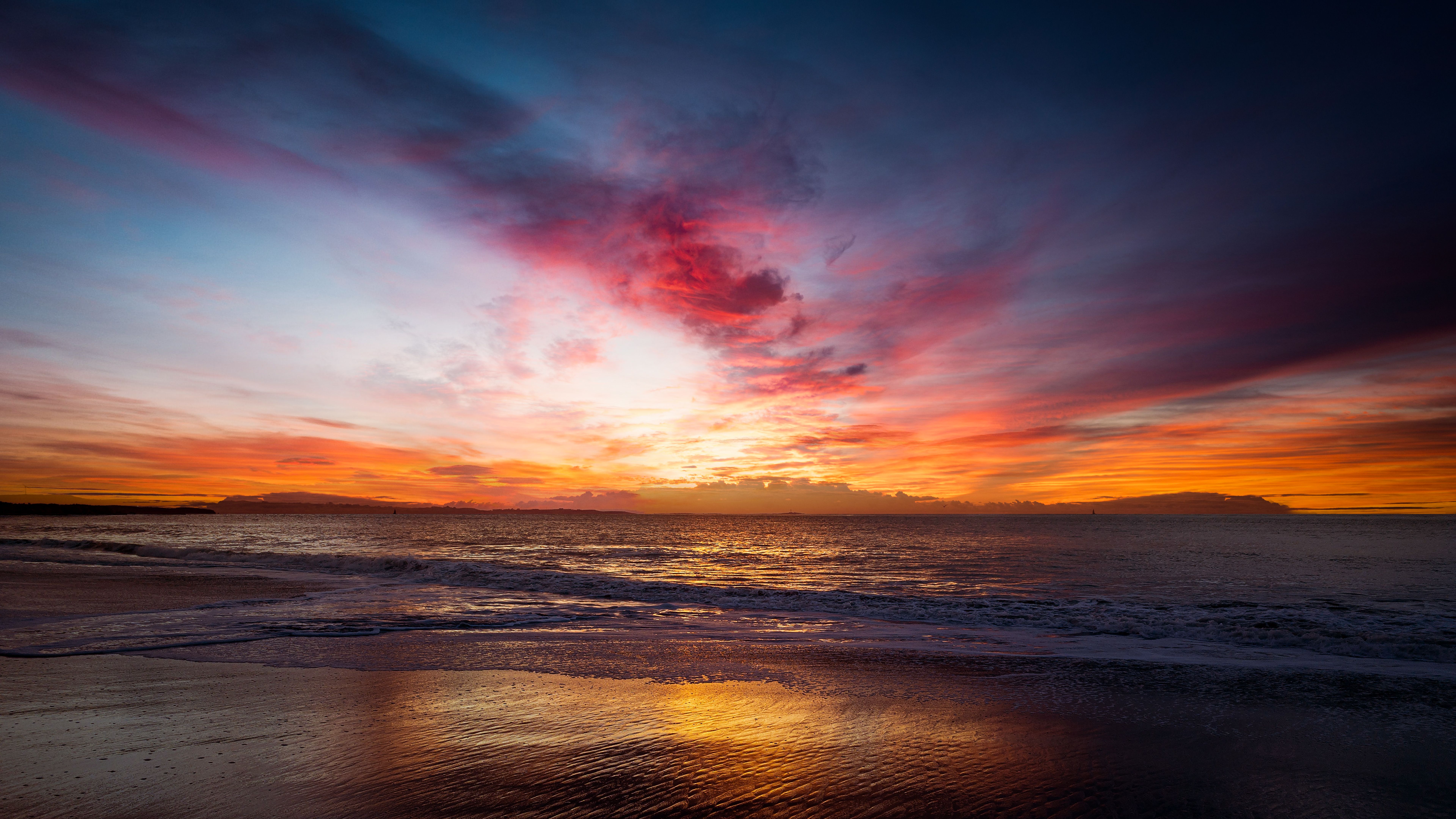 Newport Beach Beauty: Sunsets, Yacht Harbor and Slow Days