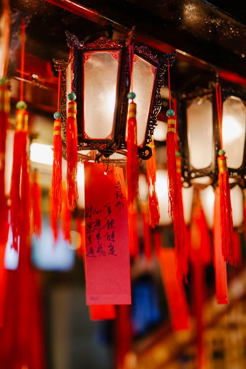 Kostnadsfri bild av hängande, kinesiska, lampor