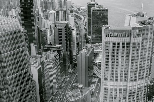 香港城市景观与高耸摩天大楼的黑白鸟瞰图令人惊叹