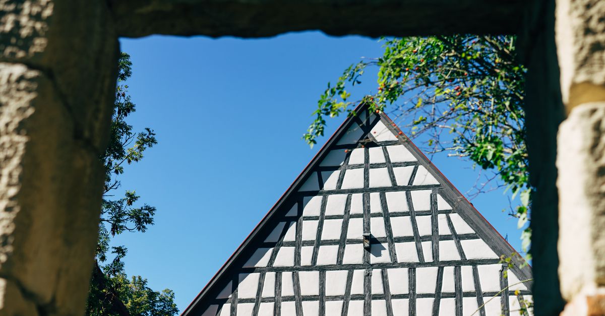 German Builds Roof of a Traditional German Building · Free Stock Photo