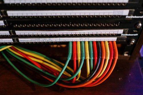 Câblage RJ45 et panneau de brassage
